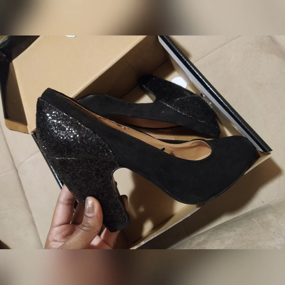 Black sequin heels - Picture 9 of 10